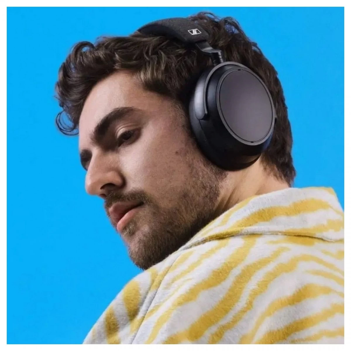 Sennheiser Momentum 4 Wireless ANC Headphones, Black With Free Stand - Image 8