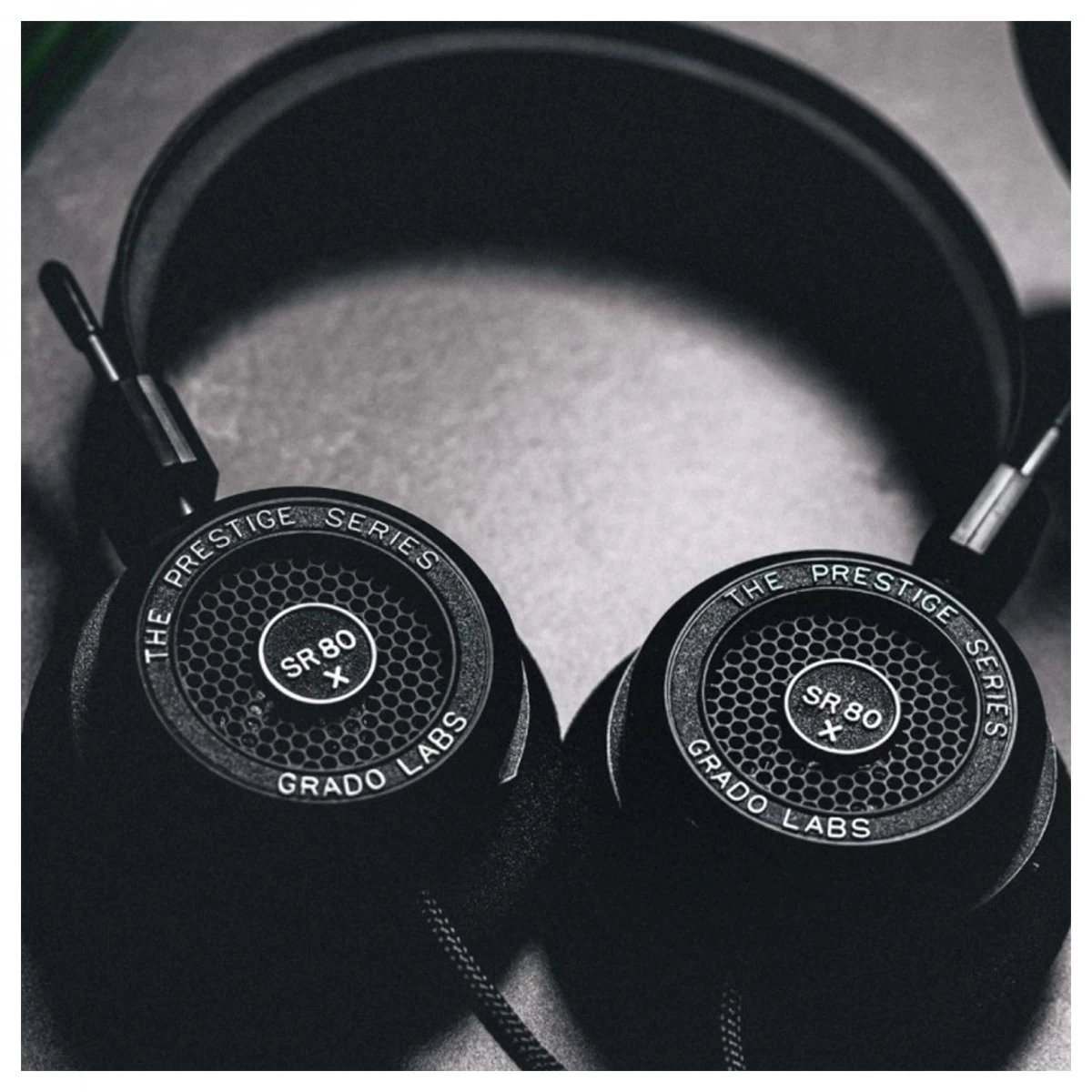 Grado SR80x Prestige Series Stereo Headphones With W/ Headphone Stand - Image 3