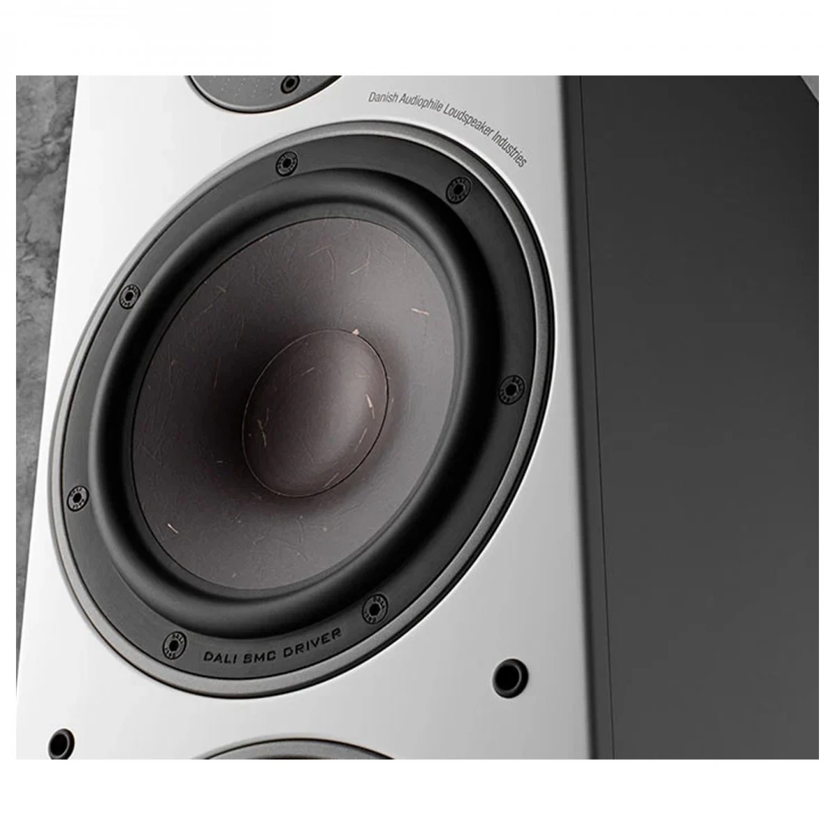 DALI OBERON 7C Active Floorstanding Speakers (Pair), White - Image 5